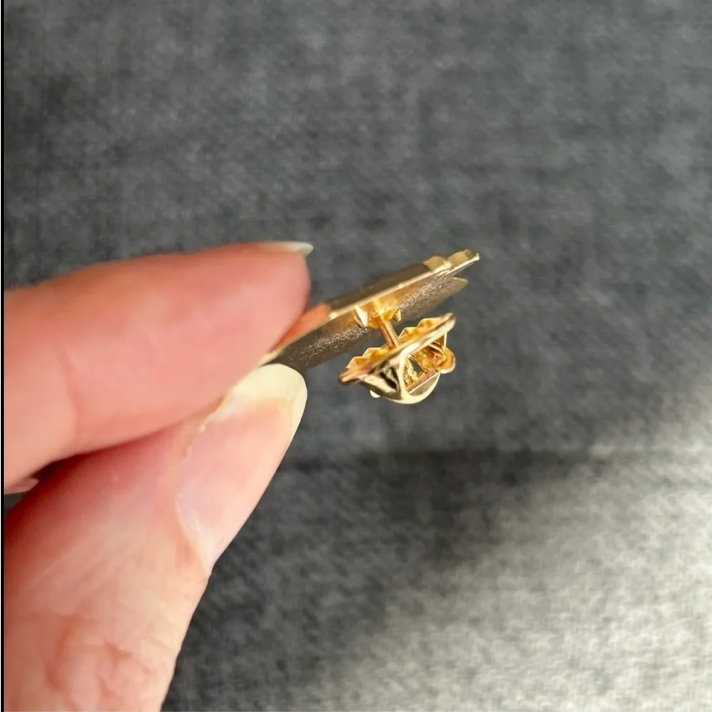 Funny Dumpster Fire “It’s Fine, I’m Fine, Everything’s Fine” Pin, Dark Purple